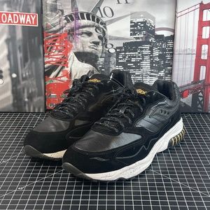 Saucony Originals 3D Grid Las Vegas Hurricane Leather Mens Sneakers